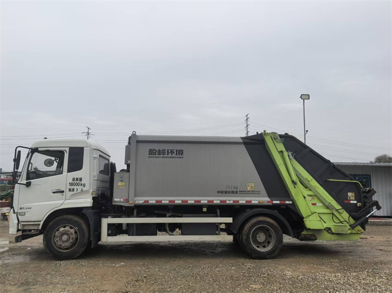 新到一臺(tái)東風(fēng)天錦中聯(lián)15方壓縮垃圾車(chē)可租可售